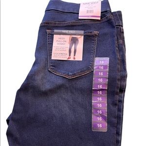 Nine West Heidi Pull-On Shinny Size 16